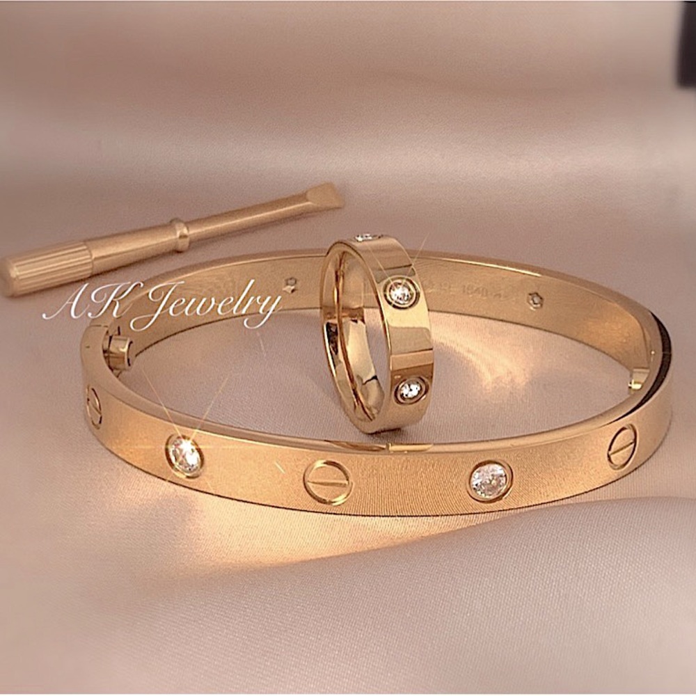 💎18k 2 PC Luxury Ring & Bangle Screw diamond design, Cuff, Bracelet - Picture 3 of 6